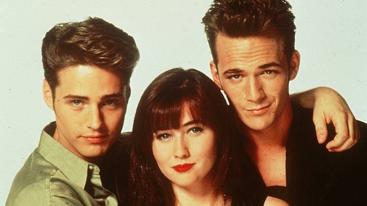Teens get caught up in drugs and pregnancy but work through it, in Beverly Hills 90210.