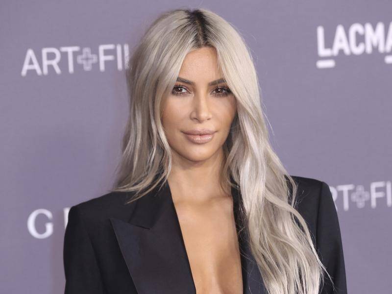 Kim Kardashian West has dyed her hair pink, revealing the new hair do on Twitter.