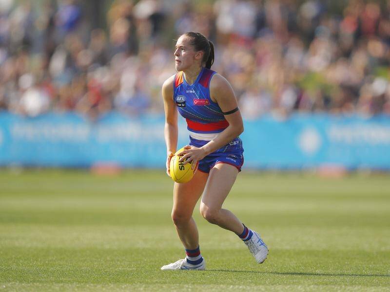 AFLW star Isabel Huntington has suffered another knee injury for the Western Bulldogs.