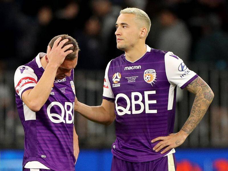 Jason Davidson's (r) last game for Perth Glory was the A-League Grand Final defeat to Sydney FC.