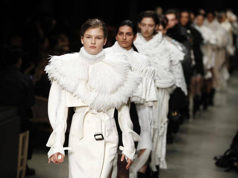 A fashion industry pledge to protect the environment will be presented at the G7 summit in France.