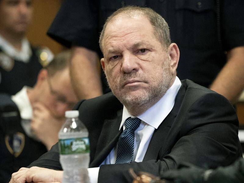 US director Harvey Weinstein has had a sexual assault charge against him dropped.