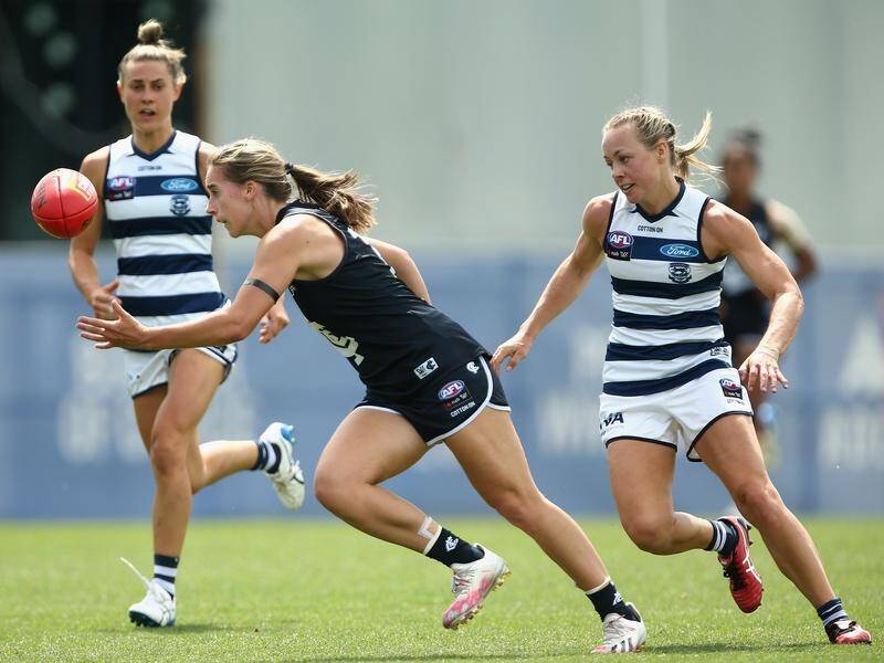 Carlton's Mimi Hill (c) has become the fifth AFLW player to suffer ACL damage in recent weeks.