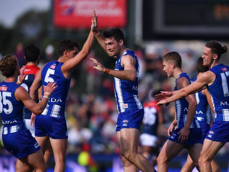 St Kilda have signed former North Melbourne ruckman Tom Campbell (c) on a one-year deal.